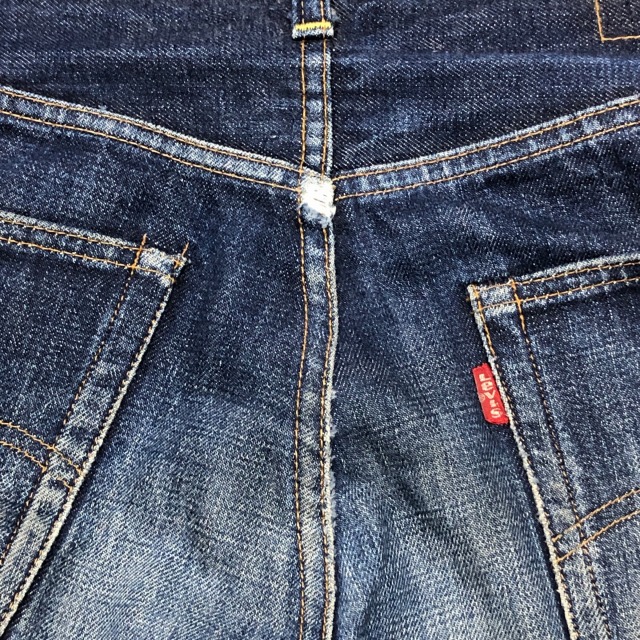 人気海外ブランドアイテム｜ファッション通販 501 LEVI'S 66 「スレーキスタンプ、ヒゲ、ハチノス 70S SINGLE フロアスタンド