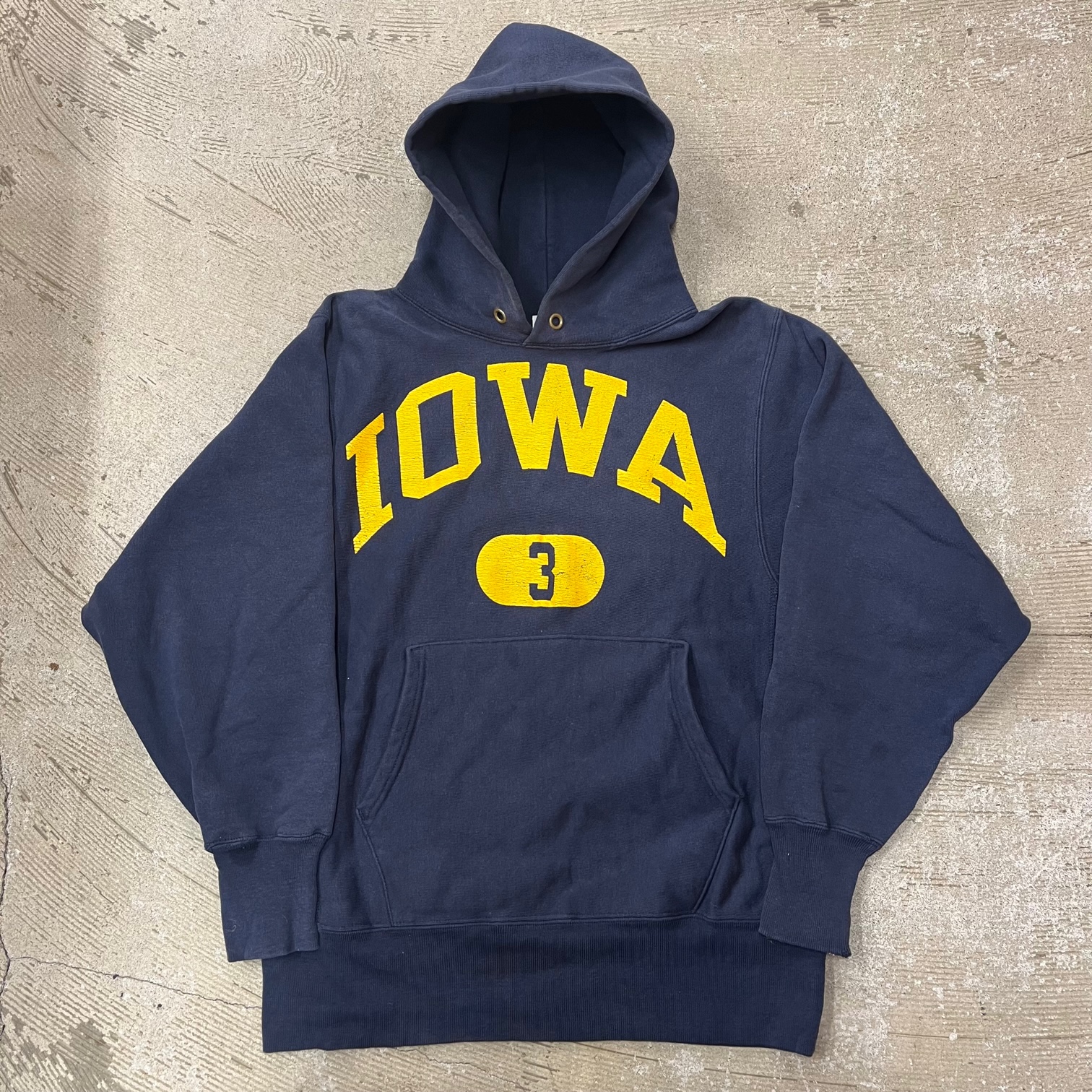 Champion iowa hot sale hawkeye sweatshirt